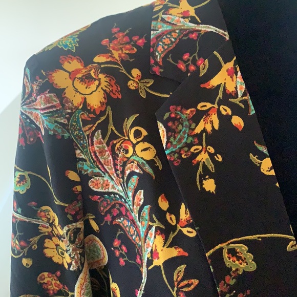 Jacket - Picture 2 of 6